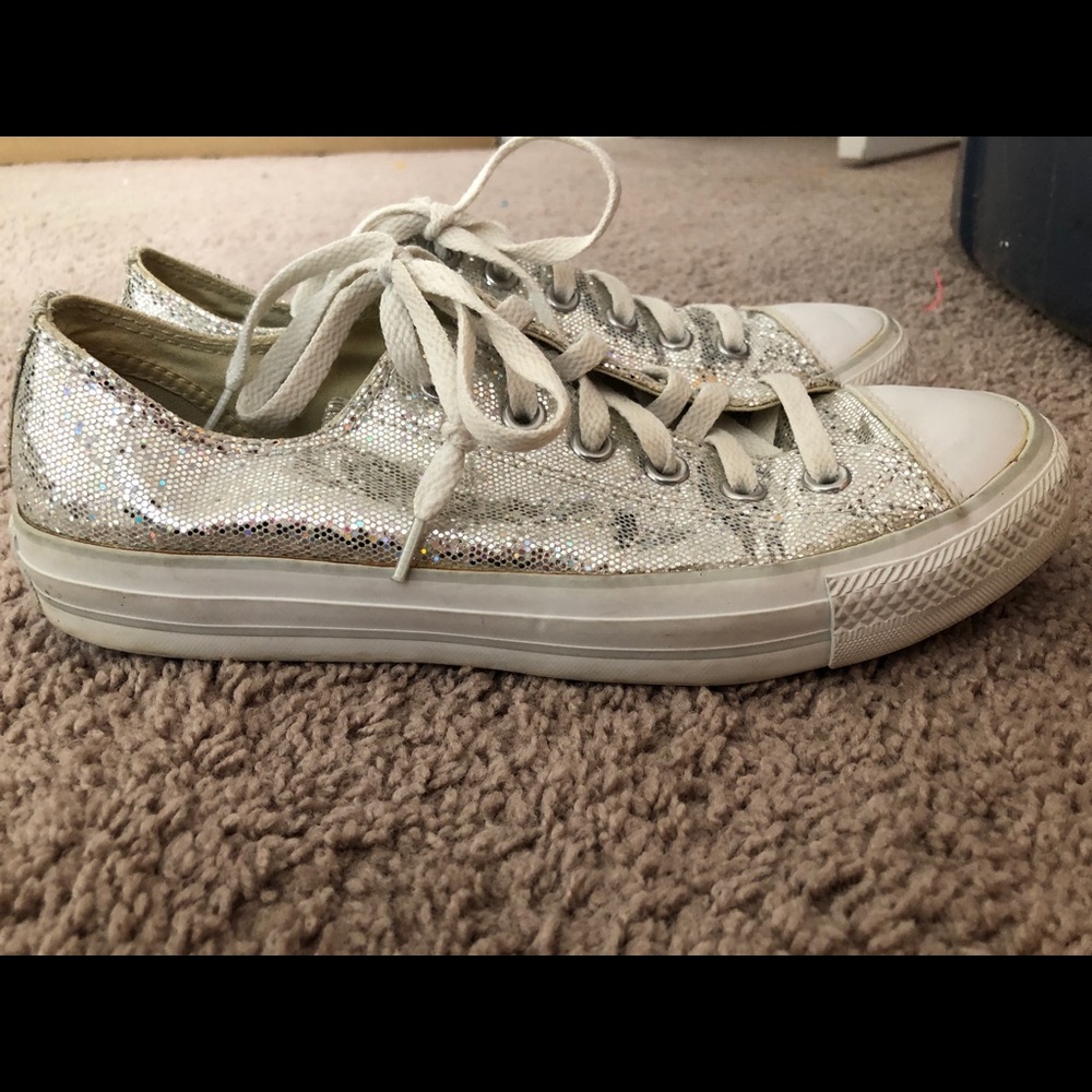 Women’s/ men’s converse